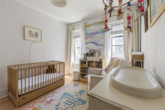 35 Crown 4G, Brooklyn, NY 11225