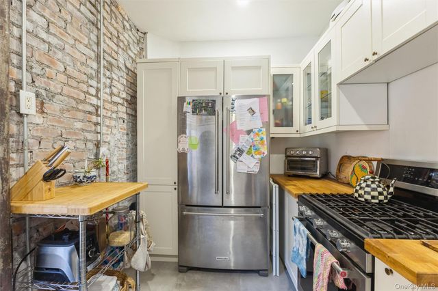 35 Crown 4G, Brooklyn, NY 11225