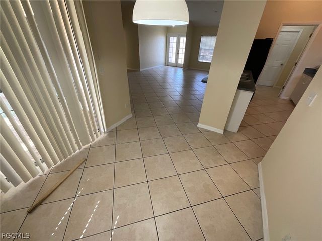 4005 1st ST SW, Lehigh Acres, FL 33976