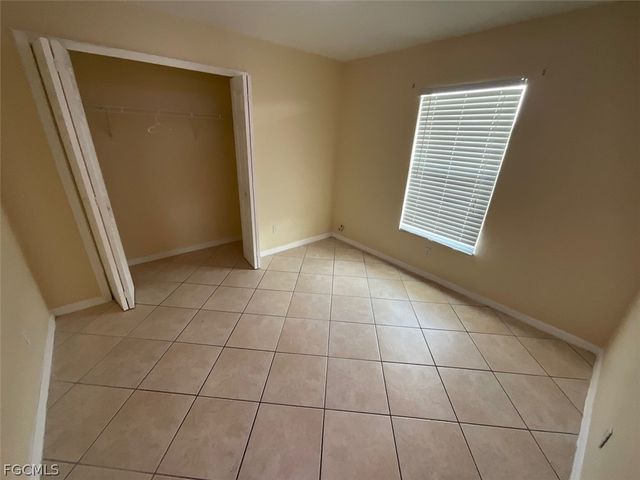 4005 1st ST SW, Lehigh Acres, FL 33976