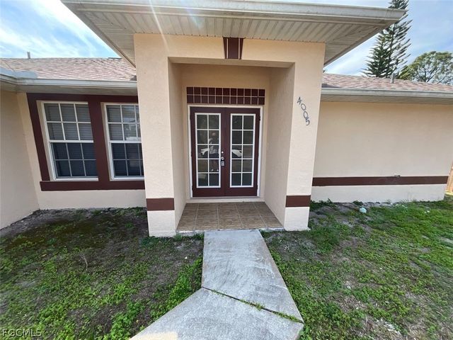 4005 1st ST SW, Lehigh Acres, FL 33976