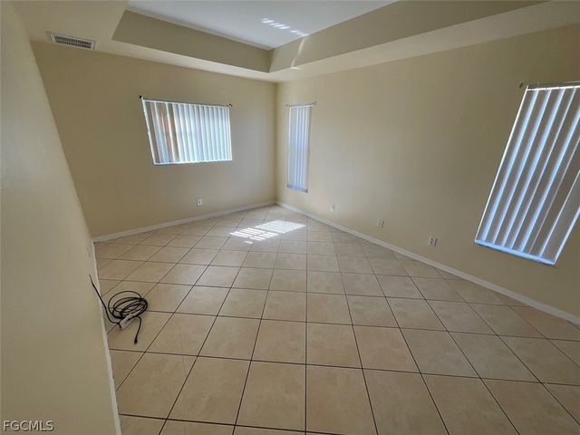 4005 1st ST SW, Lehigh Acres, FL 33976