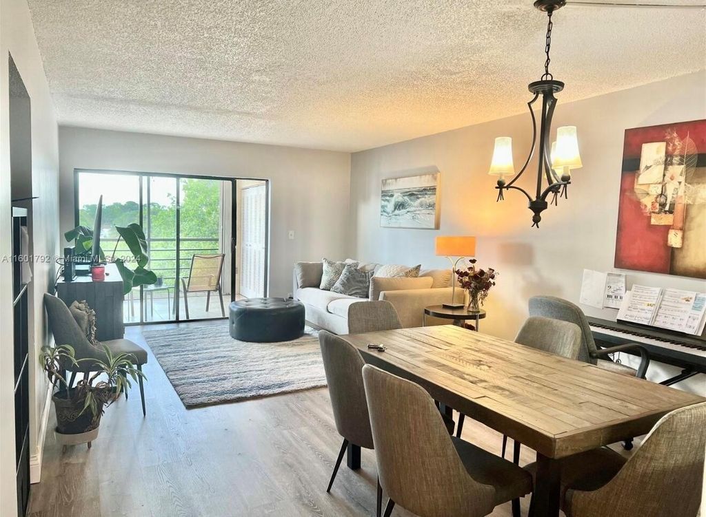 9235 SW 8th Street 507, Boca Raton, FL 33428