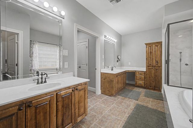 208 Live Oak Dr, Thibodaux, LA 70301