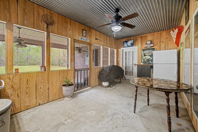 208 Live Oak Dr, Thibodaux, LA 70301