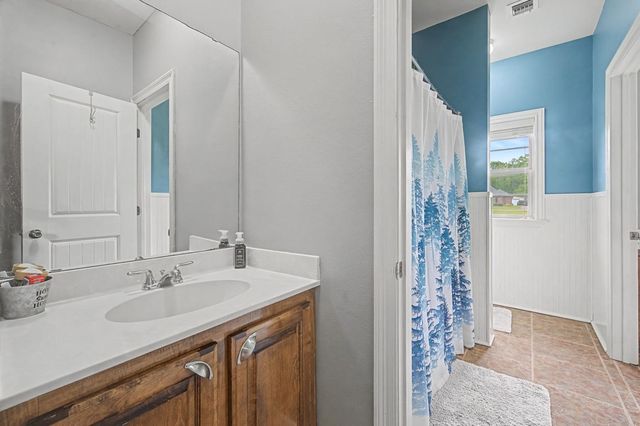 208 Live Oak Dr, Thibodaux, LA 70301