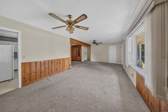 163 White Rd, Byron, GA 31008