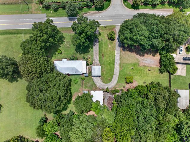 163 White Rd, Byron, GA 31008