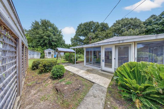 163 White Rd, Byron, GA 31008