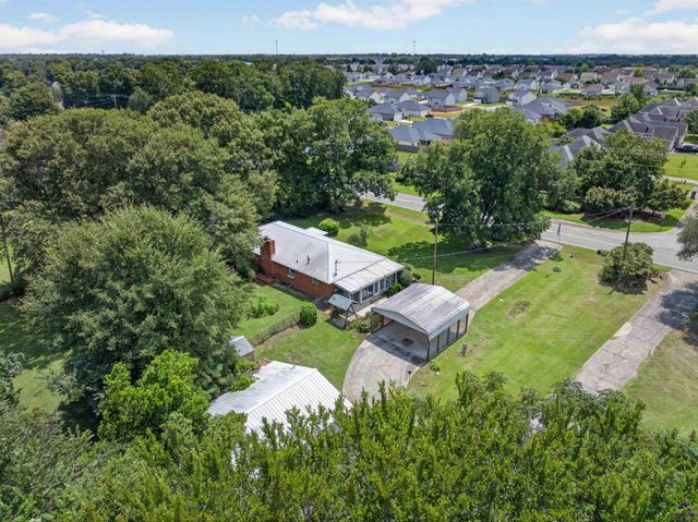163 White Rd, Byron, GA 31008