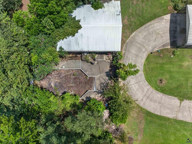 163 White Rd, Byron, GA 31008
