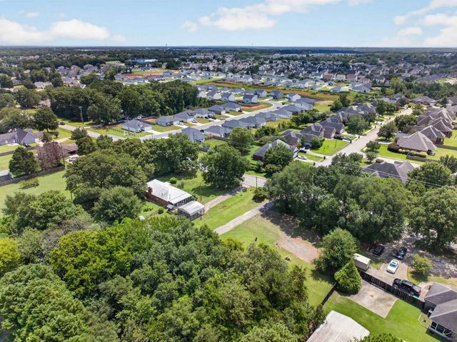163 White Rd, Byron, GA 31008