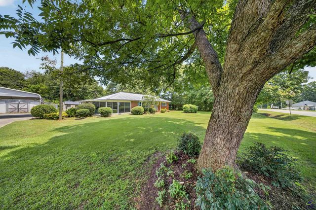 163 White Rd, Byron, GA 31008