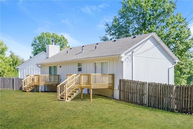 9734 Booth Street, Kansas City, MO 64134