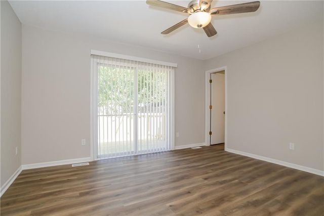 9734 Booth Street, Kansas City, MO 64134