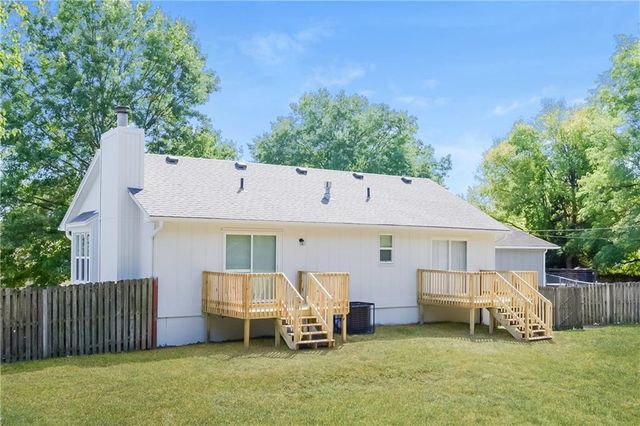 9734 Booth Street, Kansas City, MO 64134