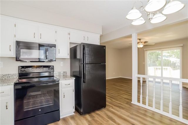 9734 Booth Street, Kansas City, MO 64134