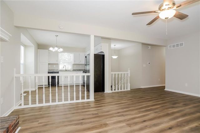 9734 Booth Street, Kansas City, MO 64134