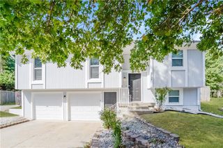 9734 Booth Street, Kansas City, MO 64134