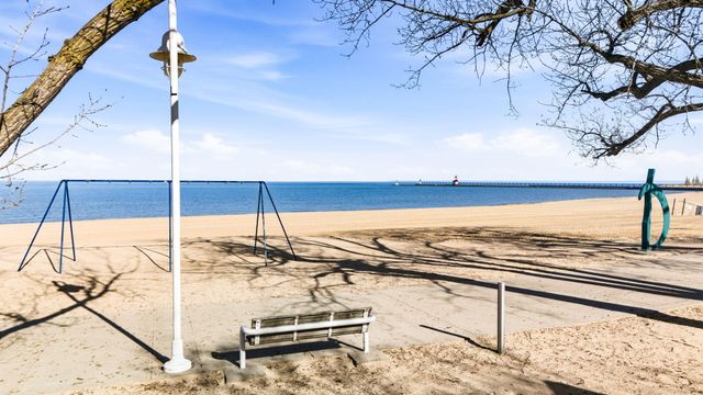 619 Lake Street, St. Joseph, MI 49085