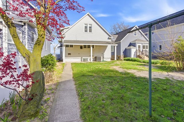 619 Lake Street, St. Joseph, MI 49085