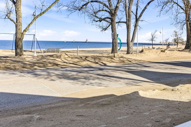 619 Lake Street, St. Joseph, MI 49085