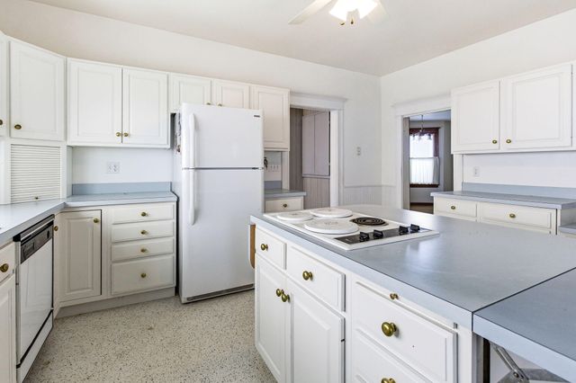 619 Lake Street, St. Joseph, MI 49085
