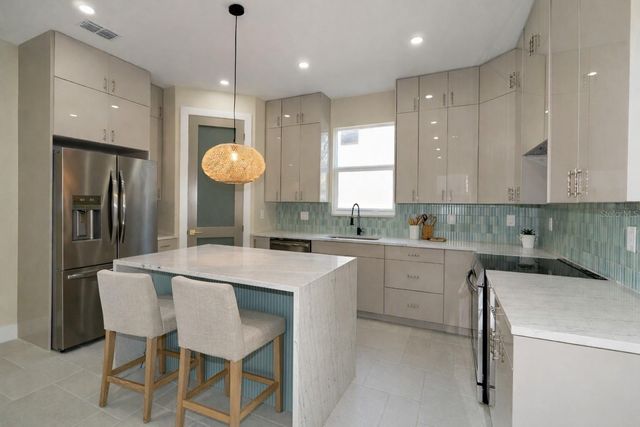 7617 AMHERST STREET, Tampa, FL 33625