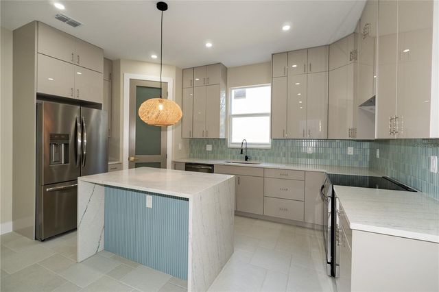 7617 AMHERST STREET, Tampa, FL 33625