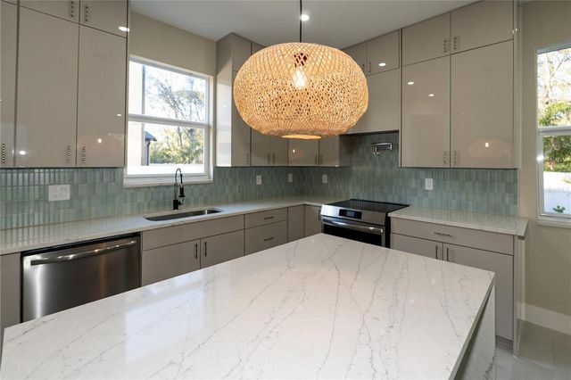 7617 AMHERST STREET, Tampa, FL 33625