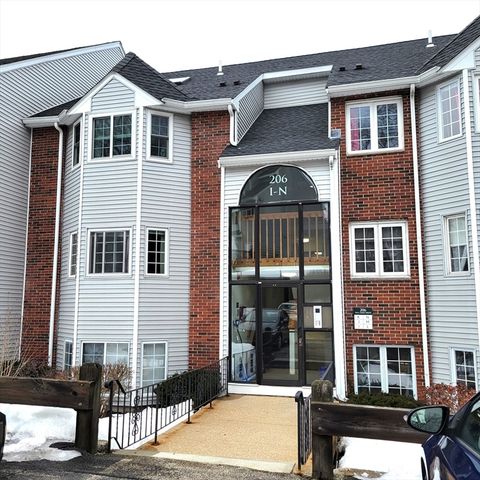 206 Tall Oaks Dr L, Weymouth, MA 02190