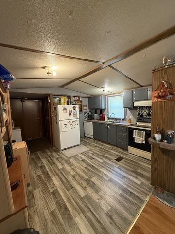 160 Oak Dr, Beechgrove, TN 37018