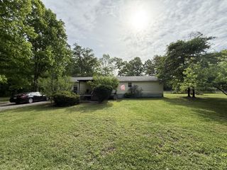 160 Oak Dr, Beechgrove, TN 37018