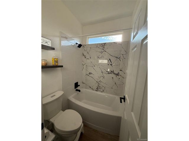 653 Glenarbor Cir, Longmont, CO 80504