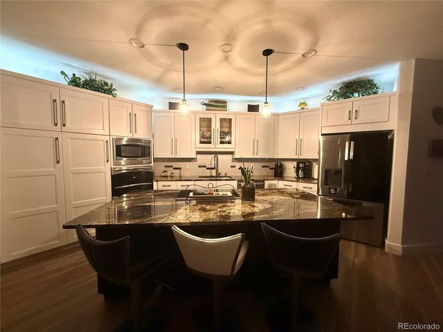 653 Glenarbor Cir, Longmont, CO 80504