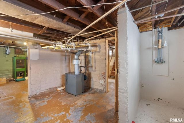 202 W Williams Street, Atkinson, IL 61235