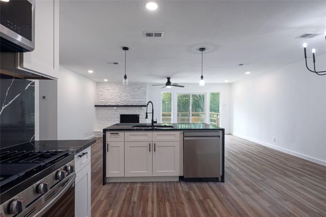6907 Tulane DR, Austin, TX 78723