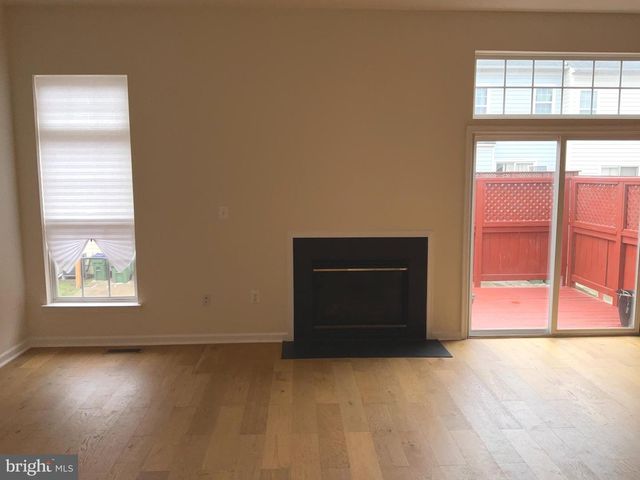 1113 ELLIS AVE, Fredericksburg, VA 22401