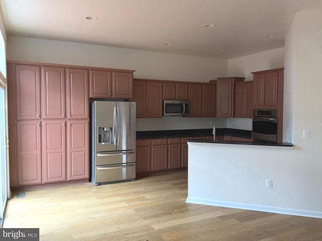 1113 ELLIS AVE, Fredericksburg, VA 22401