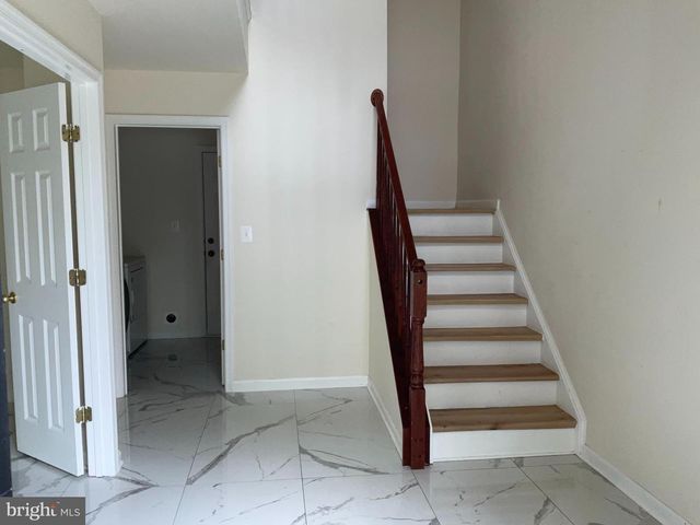 1113 ELLIS AVE, Fredericksburg, VA 22401