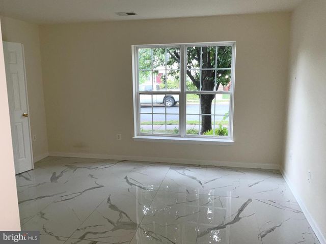 1113 ELLIS AVE, Fredericksburg, VA 22401