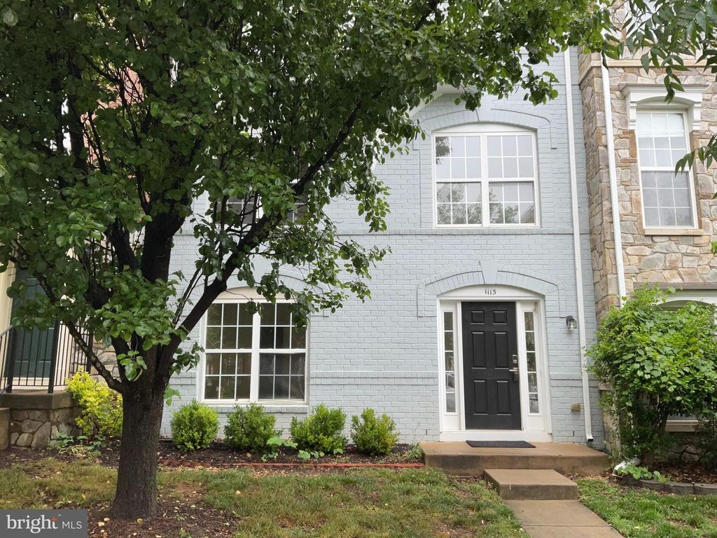 1113 ELLIS AVE, Fredericksburg, VA 22401