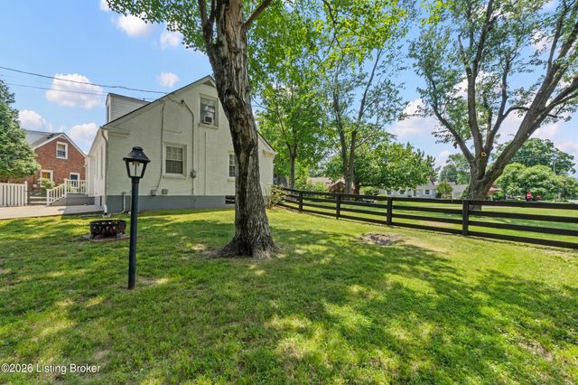 4600 Beaver Rd, Bellewood, KY 40207