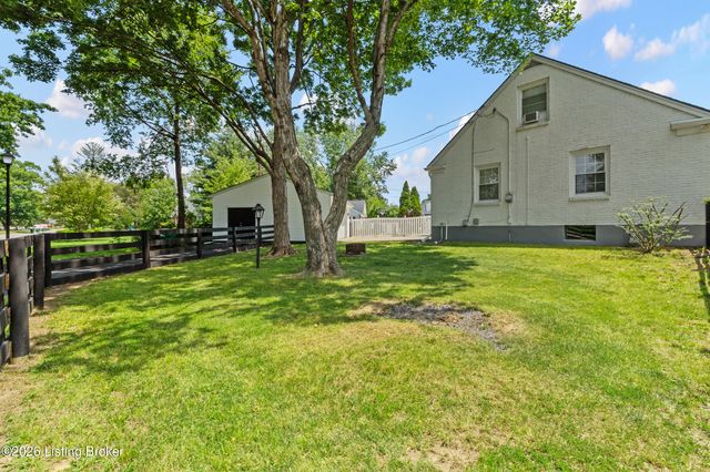 4600 Beaver Rd, Bellewood, KY 40207