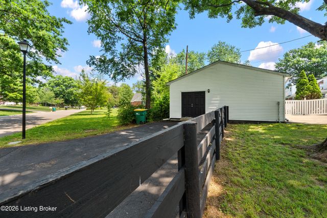4600 Beaver Rd, Bellewood, KY 40207