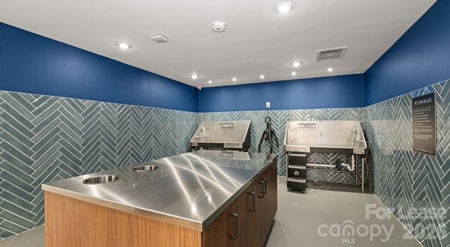 426 N Tryon Street B2.1r, Charlotte, NC 28202