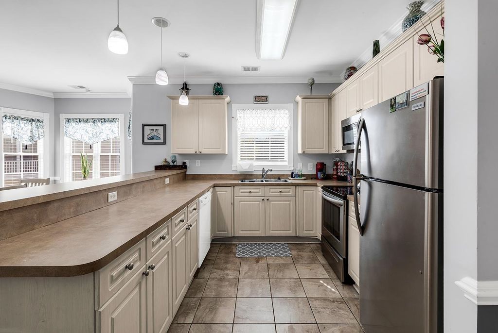 4861 Luster Leaf Cir Apt 305, Myrtle Beach, SC 29577 — photo 3