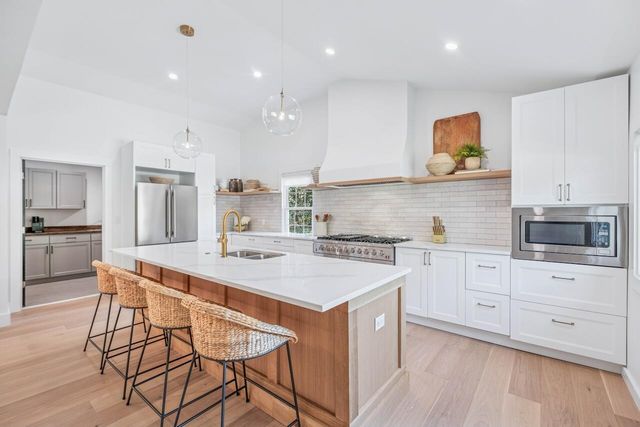 1451 Woodview Lane, Charleston, SC 29412