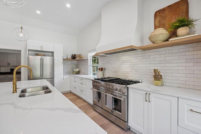 1451 Woodview Lane, Charleston, SC 29412