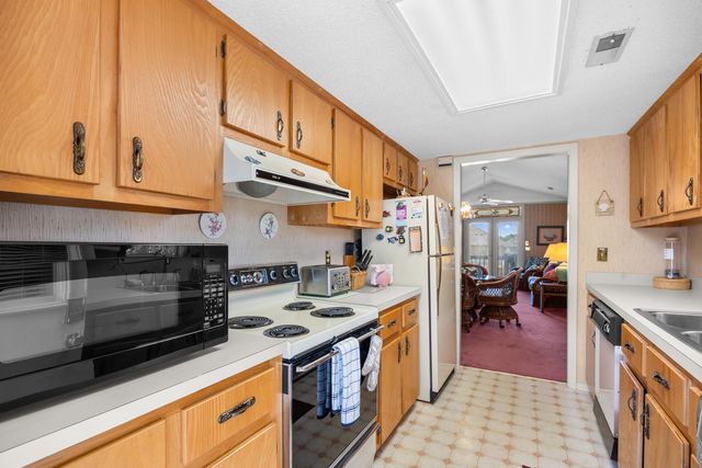 35 Kings Ct., Myrtle Beach, SC 29572